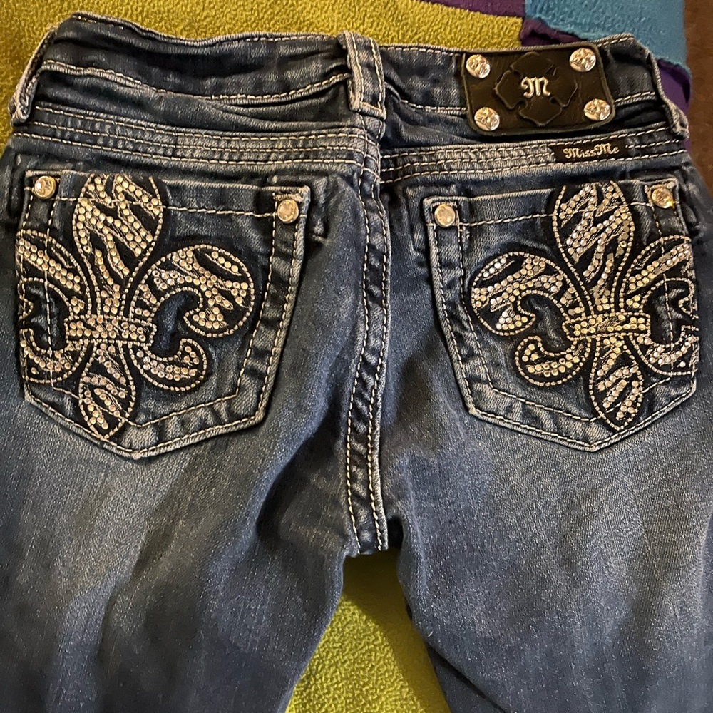 GIRLS SIZE 14 Miss me Capris